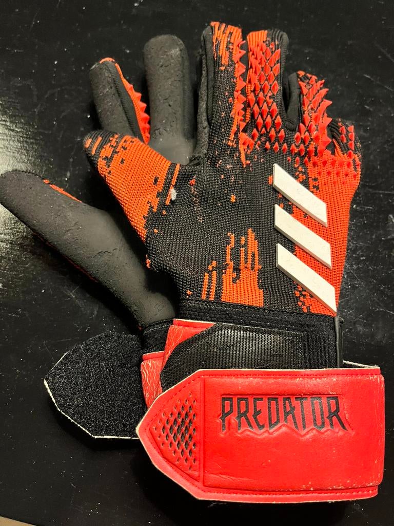 Adidas Predator keepershandschoenen, Sport en Fitness, Voetbal, Maat XS of kleiner, Ophalen of Verzenden, Gebruikt, Handschoenen