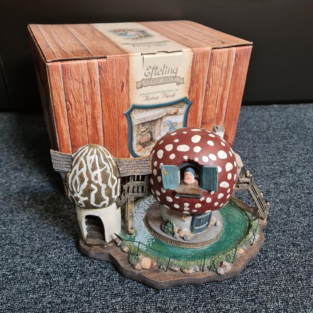 Efteling beeld met verlichting. Het kabouterdorp, Ophalen of Verzenden, Zo goed als nieuw, Beeldje of Poppetje