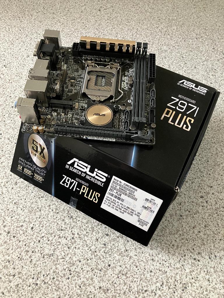 ASUS Z97I-PLUS (evt. + i7-4790 + Corsair DDR3 16GB 2400Mhz), Computers en Software, Moederborden, Gebruikt, Intel, DDR3, Ophalen of Verzenden
