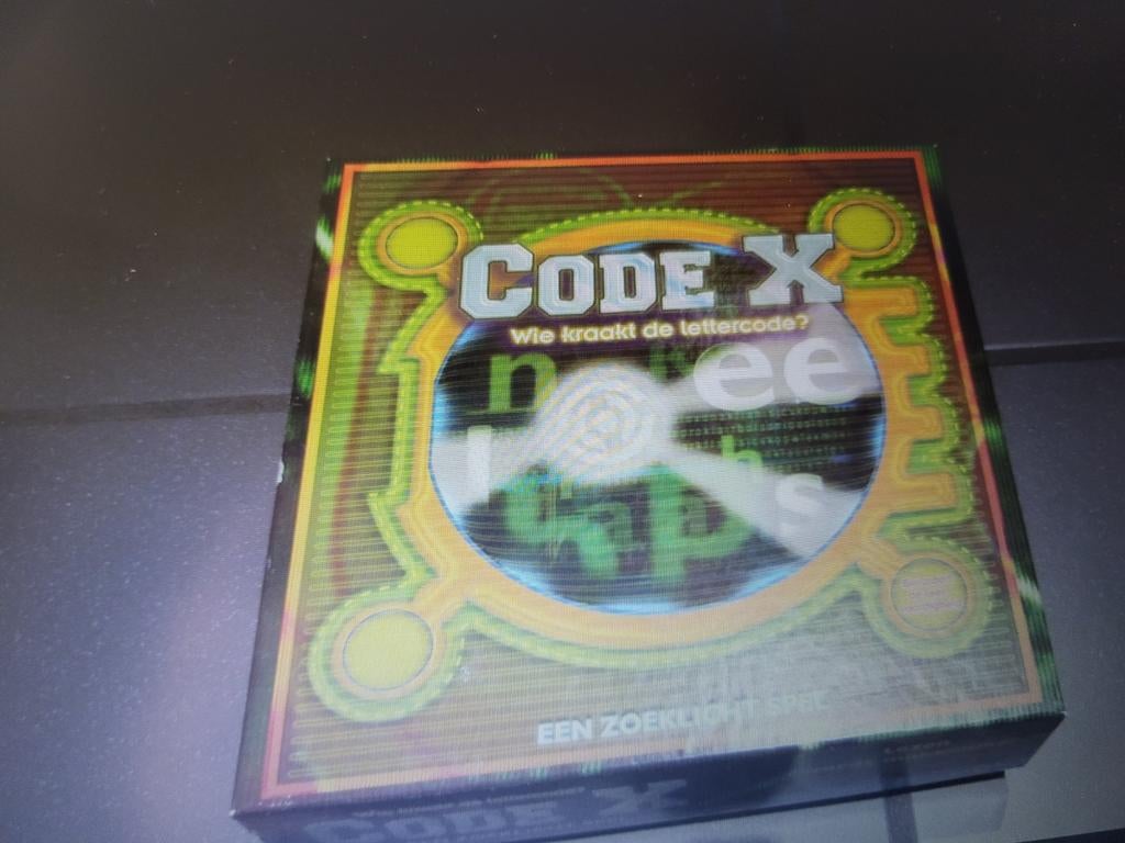 Code X: Wie kraakt de lettercode? - Zoeklicht spel, Ophalen of Verzenden, Gebruikt