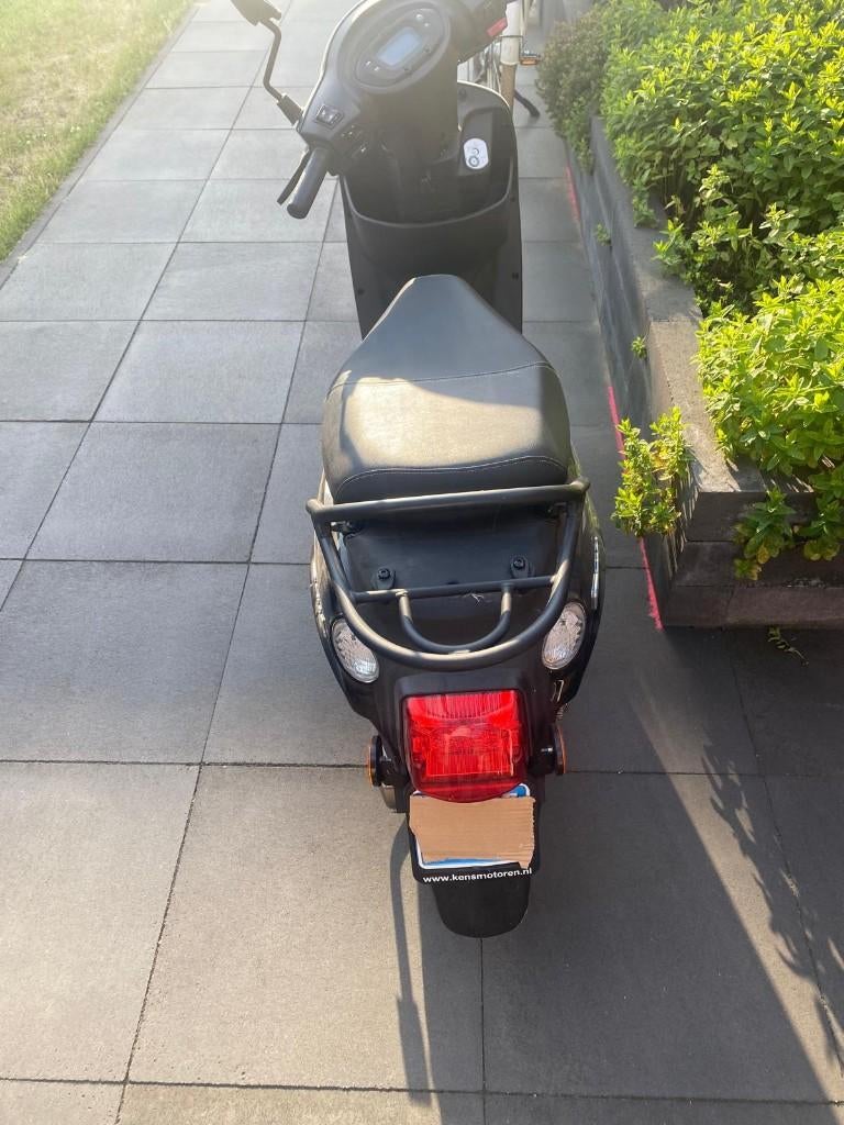 Te koop mooie vrij nieuwe elektrische scooter, Ophalen, Zo goed als nieuw, Elektrisch