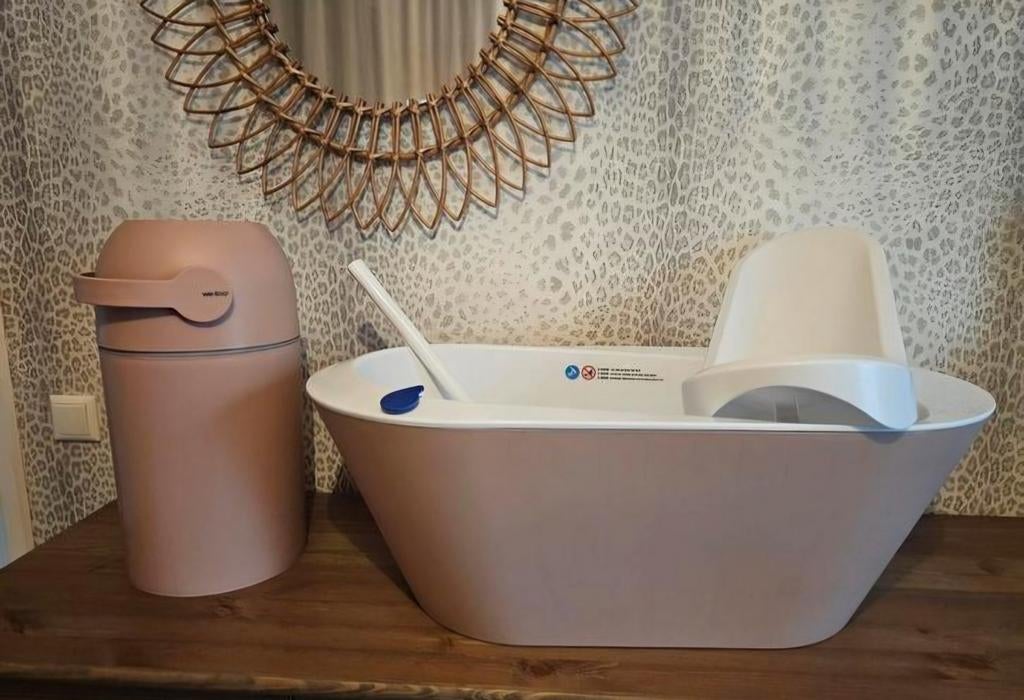 Badje en luieremmer We-too - roze, Kinderen en Baby's, Badjes en Verzorging, Zo goed als nieuw, Badje, Standaard, Ophalen