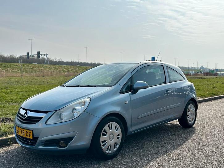 Opel Corsa 1.4 – Stoel + Stuurverwarming – Nieuwe APK, Auto's, Opel, Bedrijf, Corsa, Benzine, Handgeschakeld, Ophalen