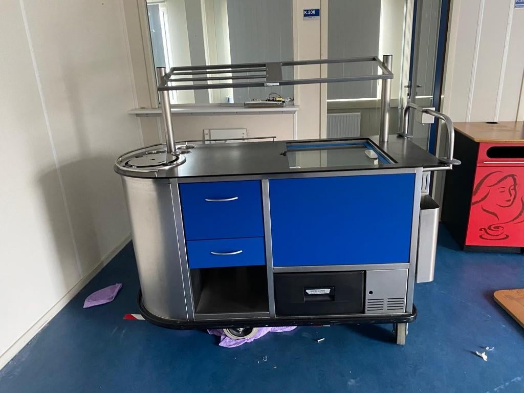 (0186) uitserveerwagen met vriezer en koeling en bordenrek, Ophalen, Gebruikt, ., .