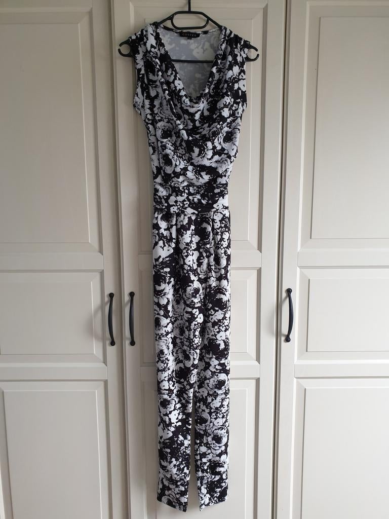 Zwart witte jumpsuit bloemen Costes maat XS, Kleding | Dames, Zwart, Ophalen of Verzenden, Zo goed als nieuw, Costes