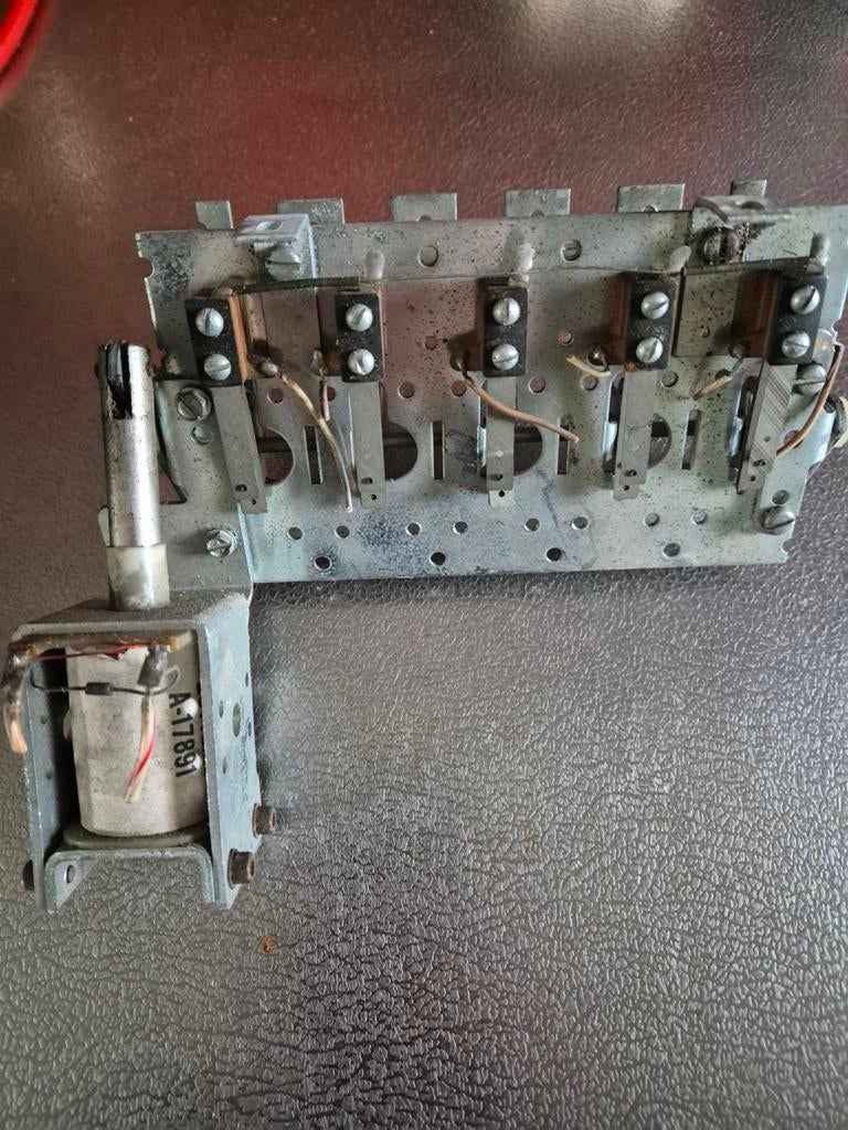 Gottlieb target resetbank met spoel A-17891, Verzamelen, Ophalen of Verzenden, Gebruikt, Flipperkast