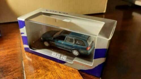 Volvo collectors model volvo V40 art V42 petr 21.049, Hobby en Vrije tijd, Modelauto's | 1:43, Ophalen of Verzenden, Nieuw, Auto