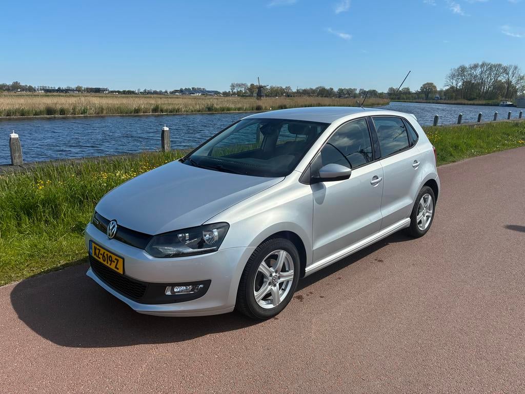 Volkswagen Polo 1.0 TSI 70KW 2017 Grijs, Auto's, Volkswagen, Voorwielaandrijving, Stof, 40 €/maand, 1011 kg