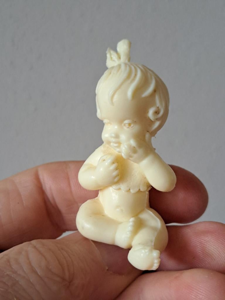 Meisje met strik, Omo waspoeder, kunststof 3x2.5x6cm, Ophalen of Verzenden, Gebruikt, Overige typen