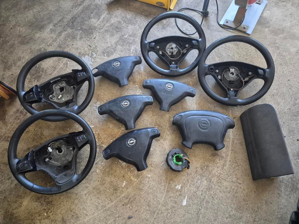 Opel Airbags & Stuurwielen Corsa B/C/D, Astra F, Agila, Ophalen, Gebruikt, Opel