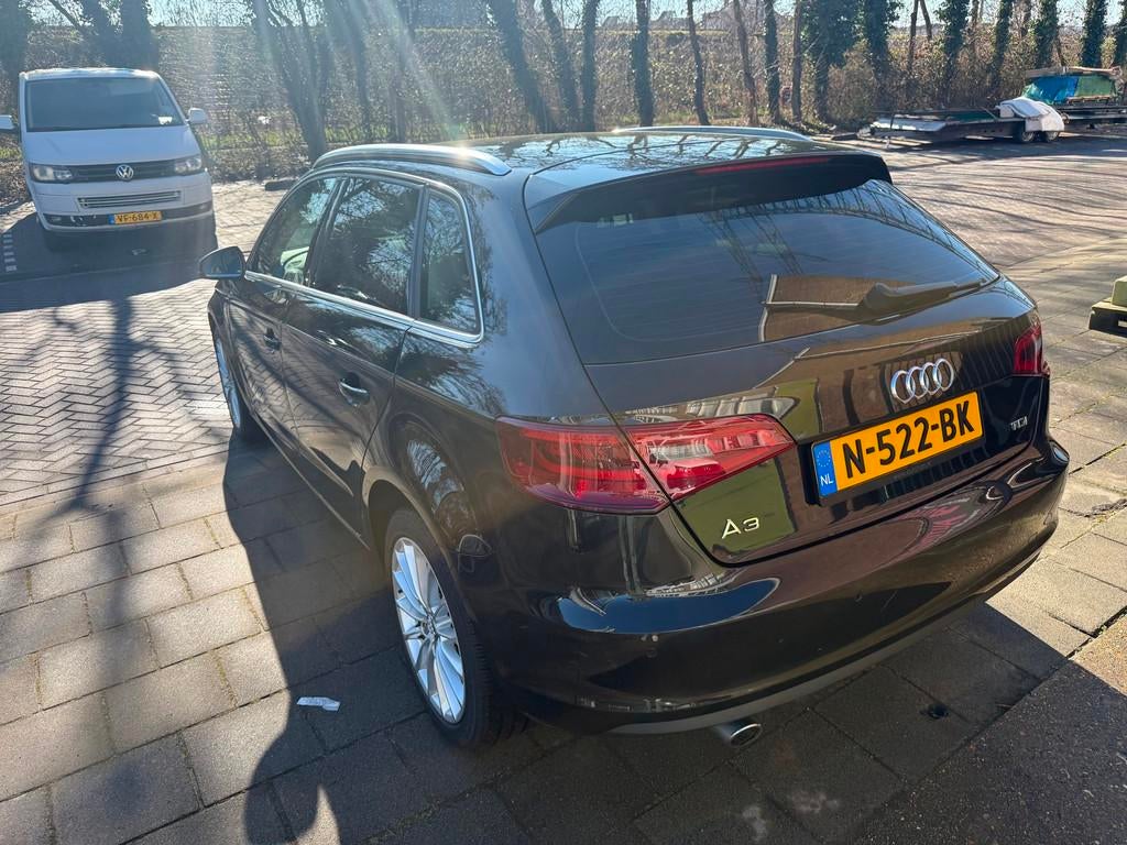Audi A3 Sportback 1.6 TDI Ambition Pro Line S, Auto's, Euro 5, Gebruikt, 4 cilinders, Zwart