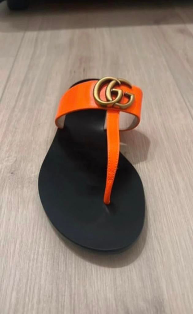 Oranje dames slippers Gucci, Kleding | Dames, Ophalen of Verzenden, Gedragen, Oranje