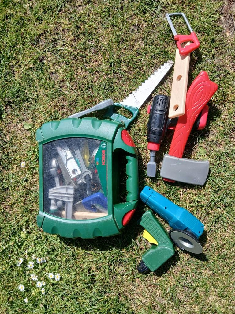 Kinder gereedschap set met Bosch koffer, Ophalen of Verzenden, Gebruikt, Bouwen