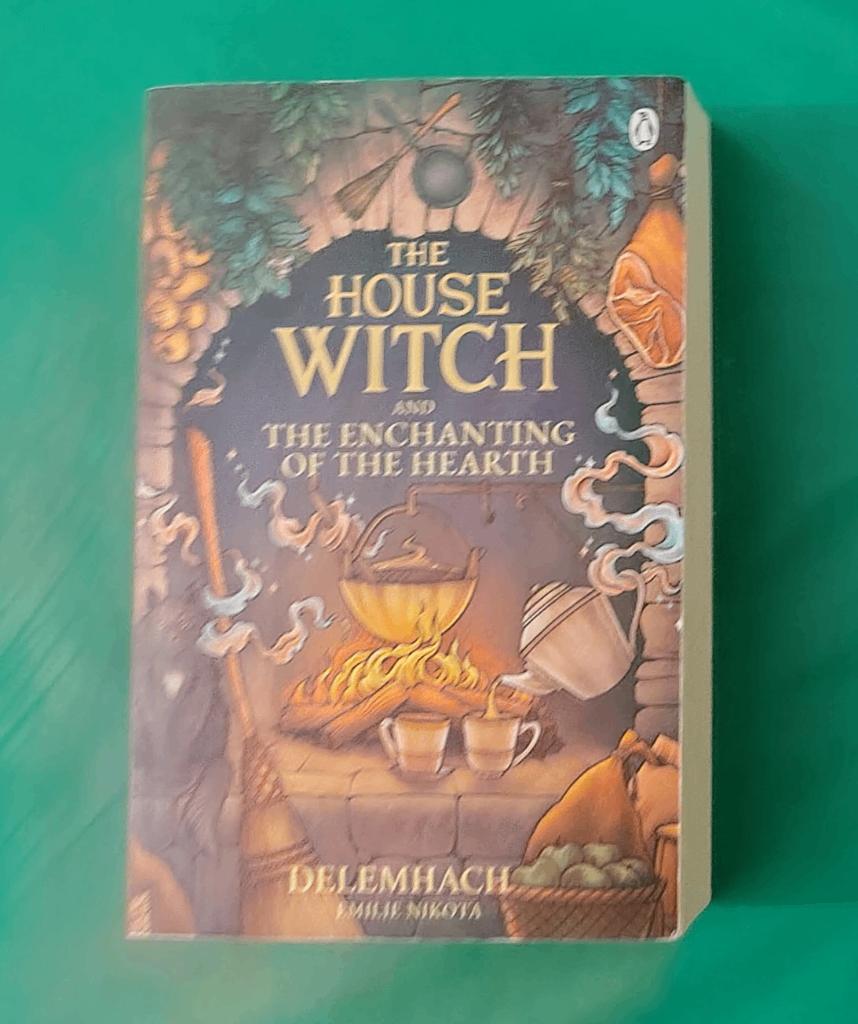 The House Witch 1 - Delemhach, Ophalen of Verzenden, Gelezen