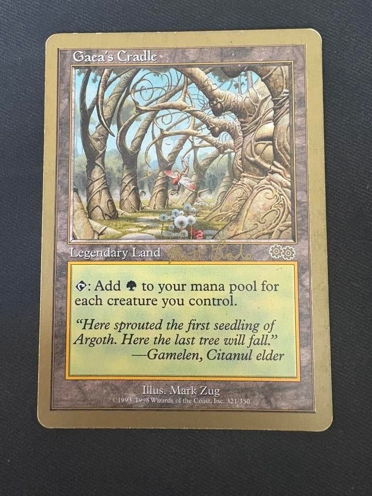 Gaea’s cradle gold border, Ophalen, Zo goed als nieuw