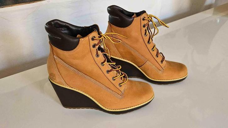 Enkellaarsjes Timberland maat 37, Kleding | Dames, Schoenen, Zo goed als nieuw, Zwart, Ophalen of Verzenden