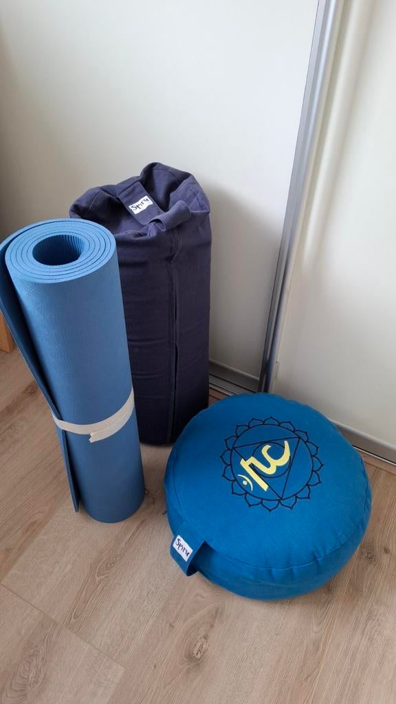 Spiru Yogamat, meditatiekussen en bolster, Sport en Fitness, Yoga en Pilates, Ophalen, Zo goed als nieuw, Yogamat
