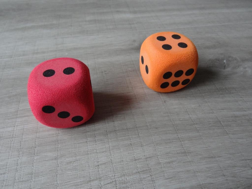 NIEUW! 2 Schuim Dobbelstenen >Snelle Verzending!<, Ophalen of Verzenden, Nieuw