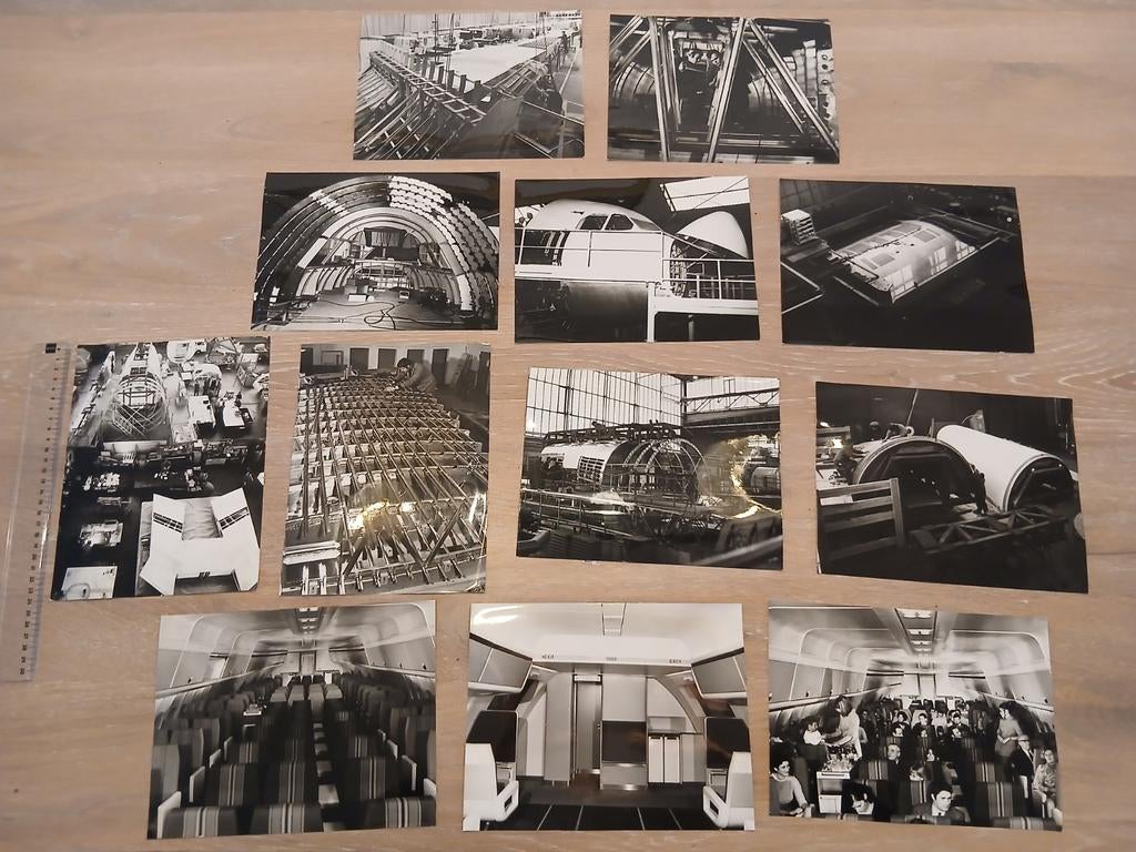 12x Fabriek Foto bouw Airbus A300 18x24 formaat Luchtvaart, Ophalen of Verzenden, Zo goed als nieuw, Kaart, Foto of Prent