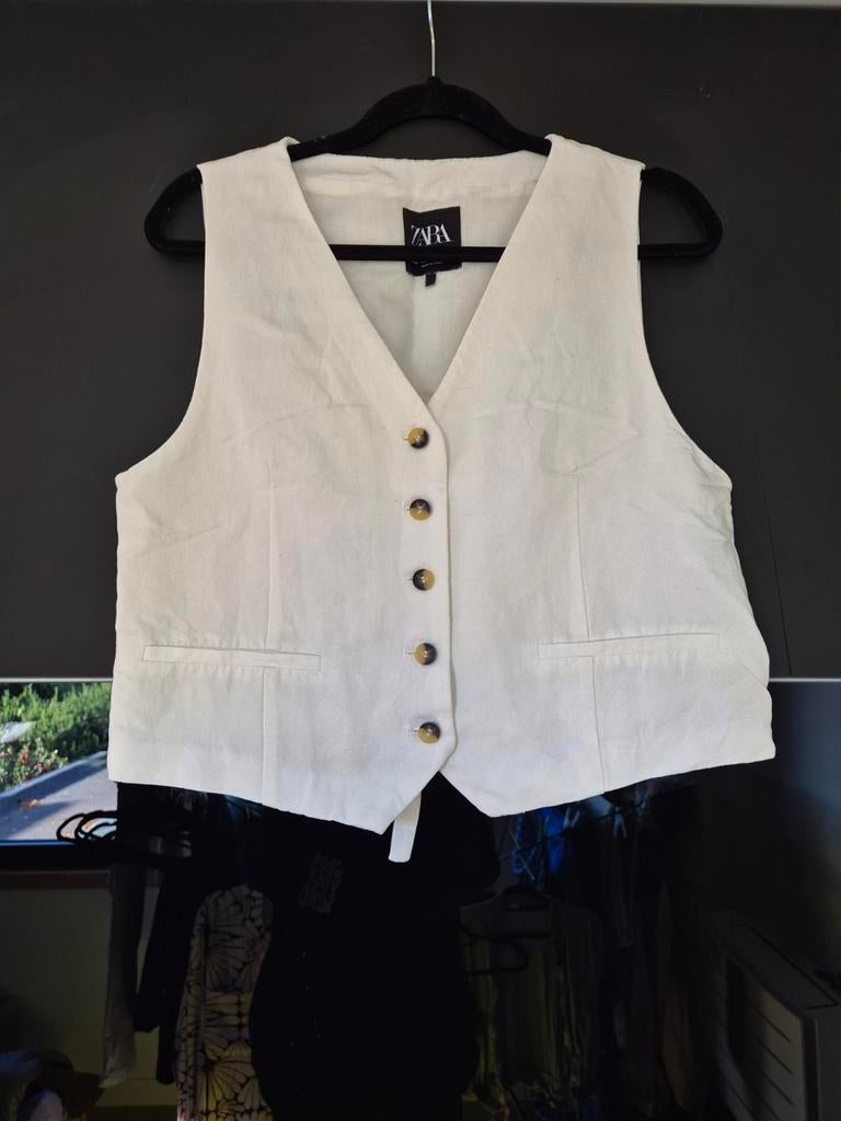 Mooi wit gilet Zara, Kleding | Dames, Bodywarmers, Ophalen of Verzenden, Zo goed als nieuw