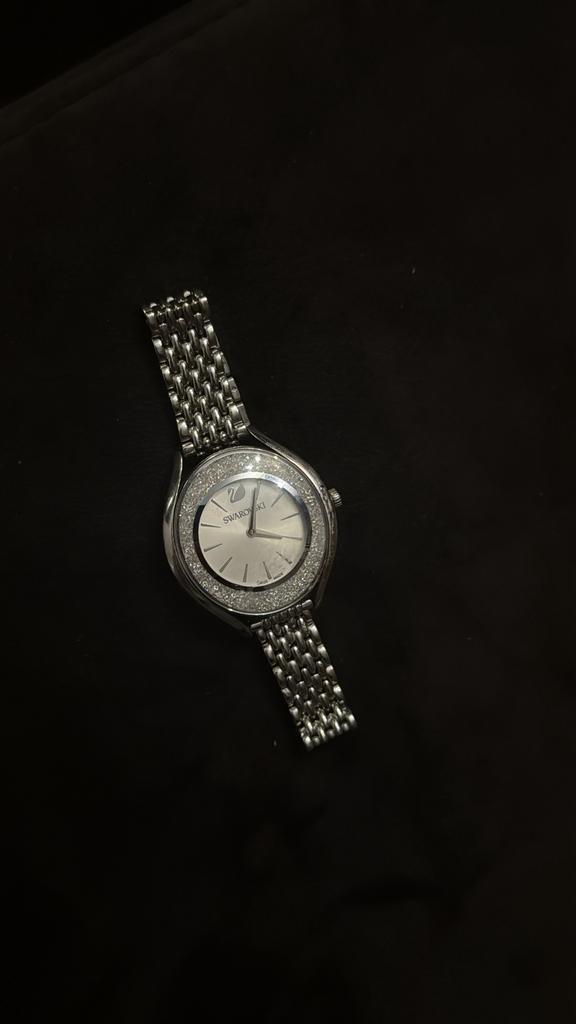 Swarovski horloge glitter rand, Ophalen of Verzenden, Zo goed als nieuw, Staal, Overige merken