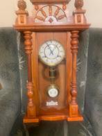 Klassieke houten tafelklok met slinger, Ophalen of Verzenden