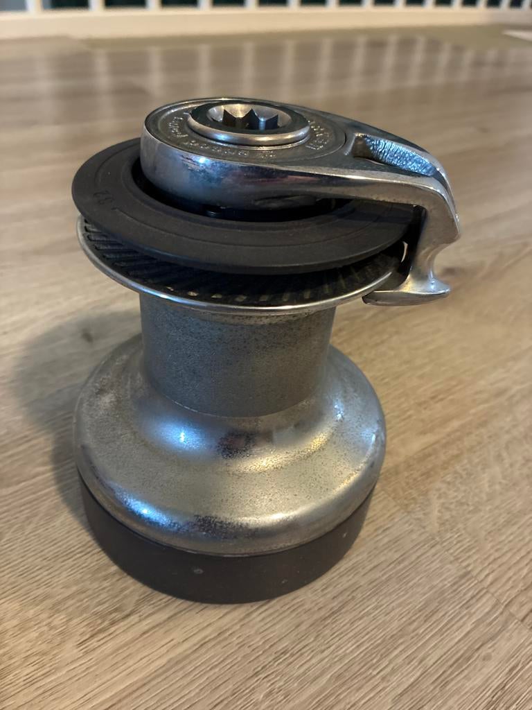 2x Harken 32.2ST 2-speed lier, Watersport en Boten, Bootonderdelen, Gebruikt, Tuigage en Masten, Zeilboot, Ophalen