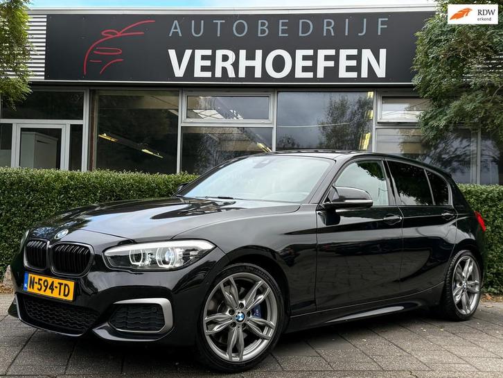 BMW 1-serie M140i xDrive Centennial High Executive - M-PERFO, Auto's, BMW, Bedrijf, Te koop, 1-Serie, 4x4, ABS, Achteruitrijcamera