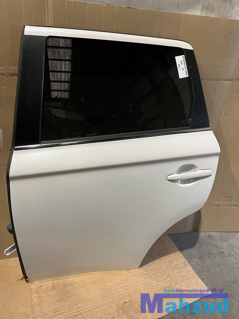 MITSUBISHI OUTLANDER PHEV Wit Links achter deur portier 2015, Auto-onderdelen, Info@mitsubishi-motors.com, Gebruikt, Deur, Mitsubishi Motors Corporation