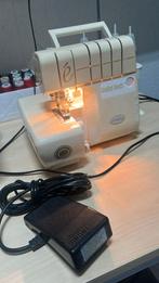 Baby Lock Imagine overlock/lockmachine, Hobby en Vrije tijd, Naaimachines en Toebehoren, Ophalen of Verzenden, Zo goed als nieuw