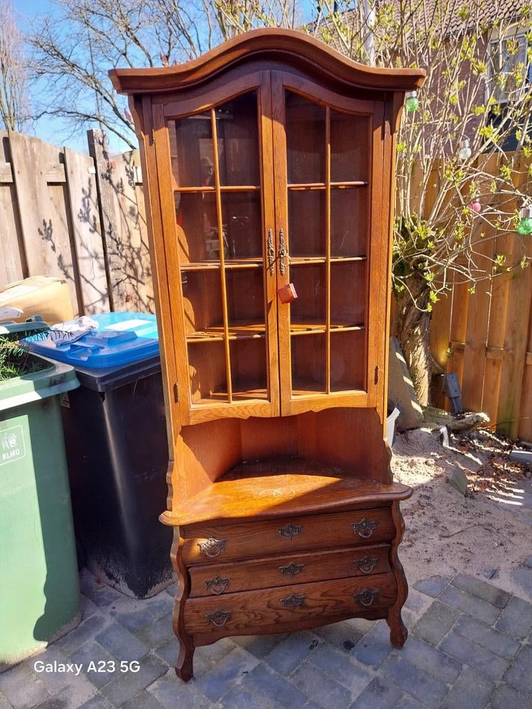 Antieke biedemeier hoek vitrinekast, Ophalen