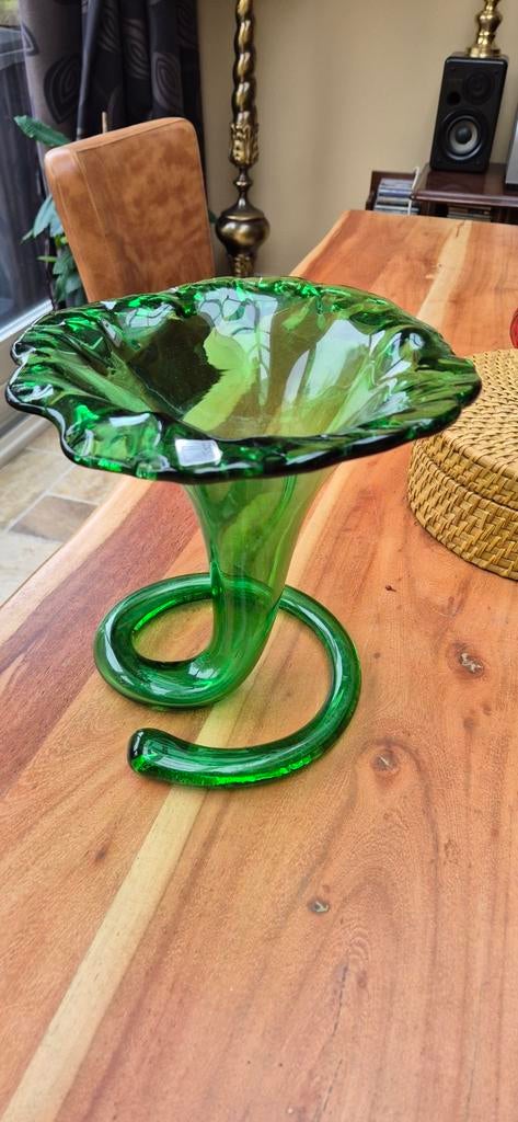 Vintage Stiver Glazen Trompetvaas - Groen Spiraal Design, Ophalen of Verzenden