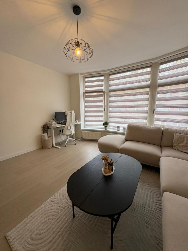 NIEUW! Woonruimte te huur Mathenesserdijk, Rotterdam