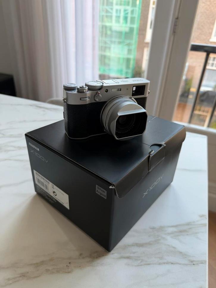 Fujifilm X100V - Zilver, Gebruikt, Compact, Ophalen of Verzenden, Fuji