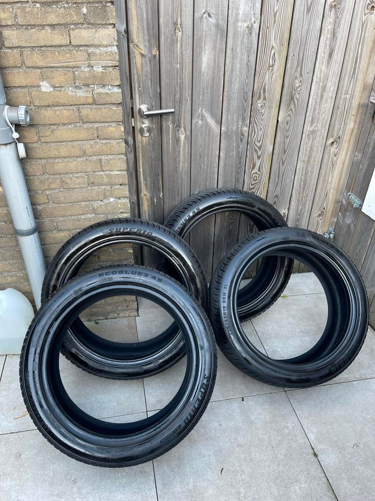 4 All Season Banden 19 inch - Superia Ecoblue 4S, Auto-onderdelen, Banden en Velgen, Gebruikt, 235 mm, All Season, Band(en)