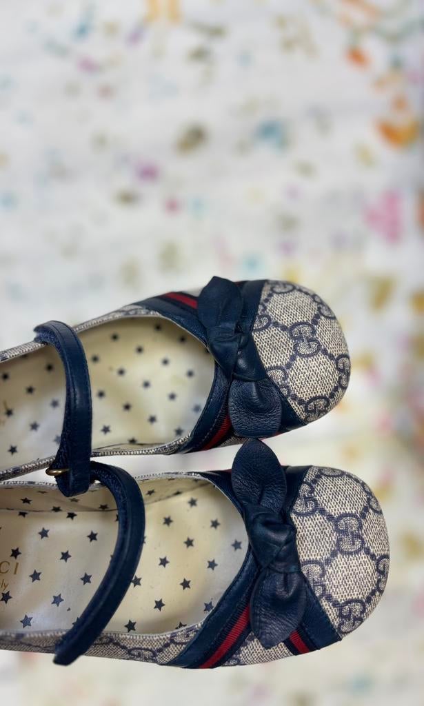 Gucci GG navy supreme ballerina schoenen maat 32 (530 euro), Schoenen, Gucci EU, Customercare@gucci.com, Zo goed als nieuw