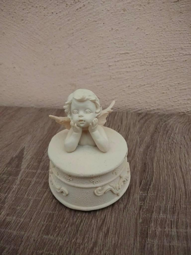 Engel snuisterijdoosje, Ophalen, Zo goed als nieuw, Mens