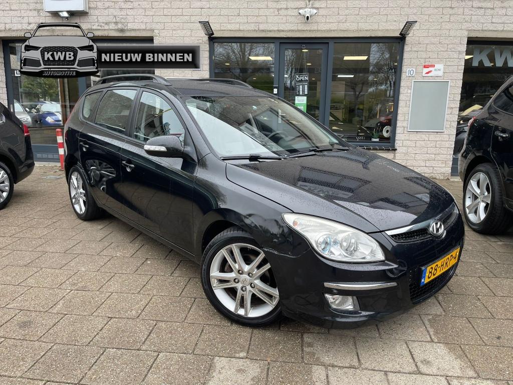 Hyundai I30 CW 1.6 CRDi Leer NAP Apk tot 26/03/2027, Auto's, Hyundai, Gebruikt, 116 pk, Zwart, 1582 cc