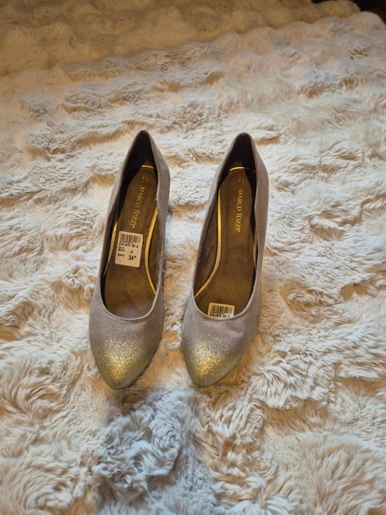 Marco Tozzi pumps maat 41, Kleding | Dames, Schoenen, Ophalen of Verzenden, Nieuw, Overige kleuren