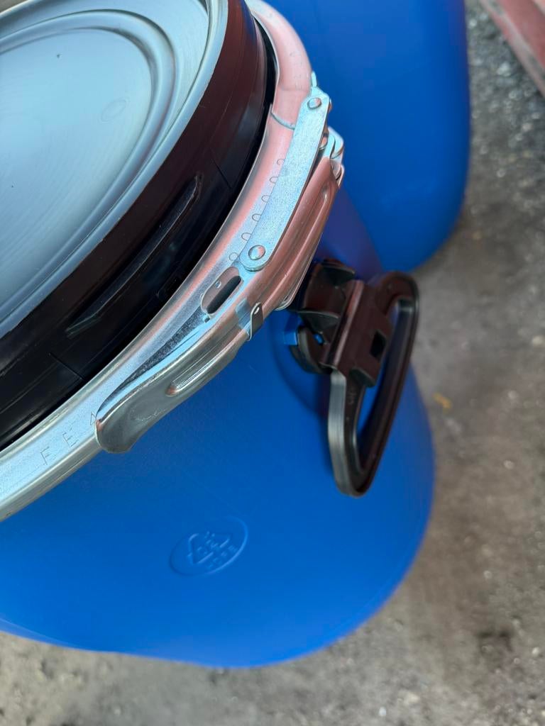 Nieuwe 60 liter tonnen/vaten, Ophalen, Z, Z, Z