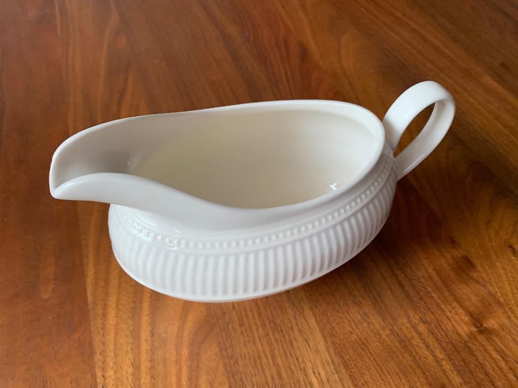 Wedgwood Windsor sauskom, Huis en Inrichting, Keuken | Servies, Ophalen of Verzenden, Zo goed als nieuw, Kom(men), Wedgwood