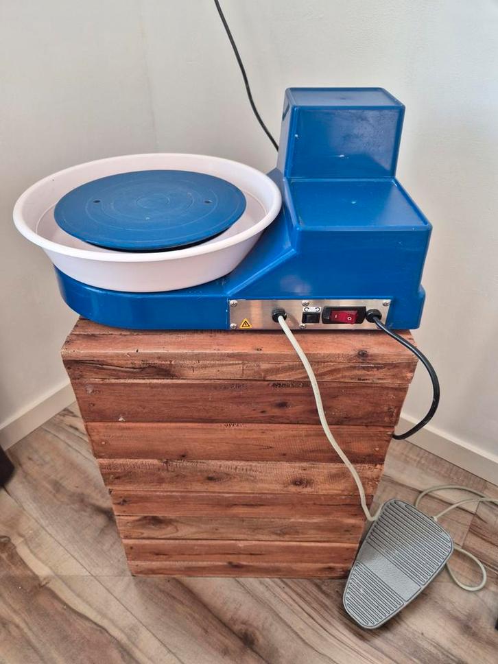 Shimpo RK-5T draaischijf met voetpedaal en extra bat, Hobby en Vrije tijd, Pottenbakken, Zo goed als nieuw, Ophalen