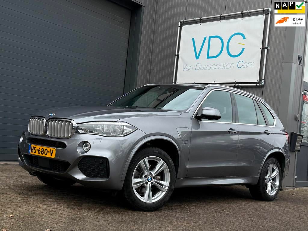BMW X5 XDrive40e High Executive | 320 PK | M-Pakket | B&O Ad, Auto's, BMW, Verwarming stoelen achter, Gebruikt, 4 cilinders, Bedrijf