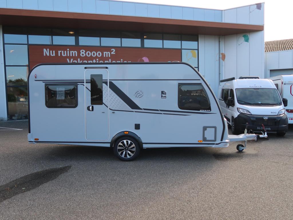 Knaus Sudwind Black Selection 450 FU FRANS BED / RONDZIT, Rondzit, Tot en met 2, Overige typen, 5 tot 6 meter