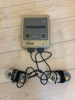 Super Nintendo console met 2 spellen en 2 controllers, Spelcomputers en Games, Spelcomputers | Nintendo Super NES, Ophalen of Verzenden