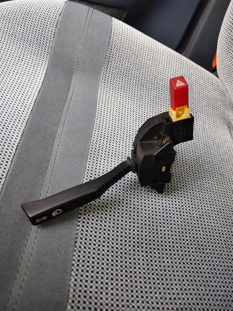 [GEZOCHT] Ford Sierra 1986 knipperlichtschakelaar, Ophalen of Verzenden, Ford