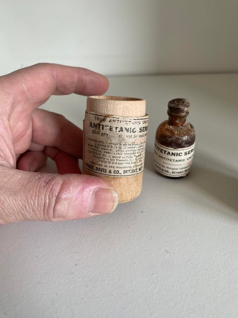 Eerste wereldoorlog Amerikaans medicijn flesje, Verzamelen, Militaria | Algemeen, Ophalen of Verzenden, Landmacht, Amerika, Overige typen