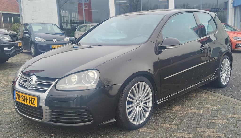 VOLKSWAGEN Golf 3.2 V6 184KW R32 3D 4M AUT, Auto's, Gebruikt, 3189 cc, Zwart, Bedrijf