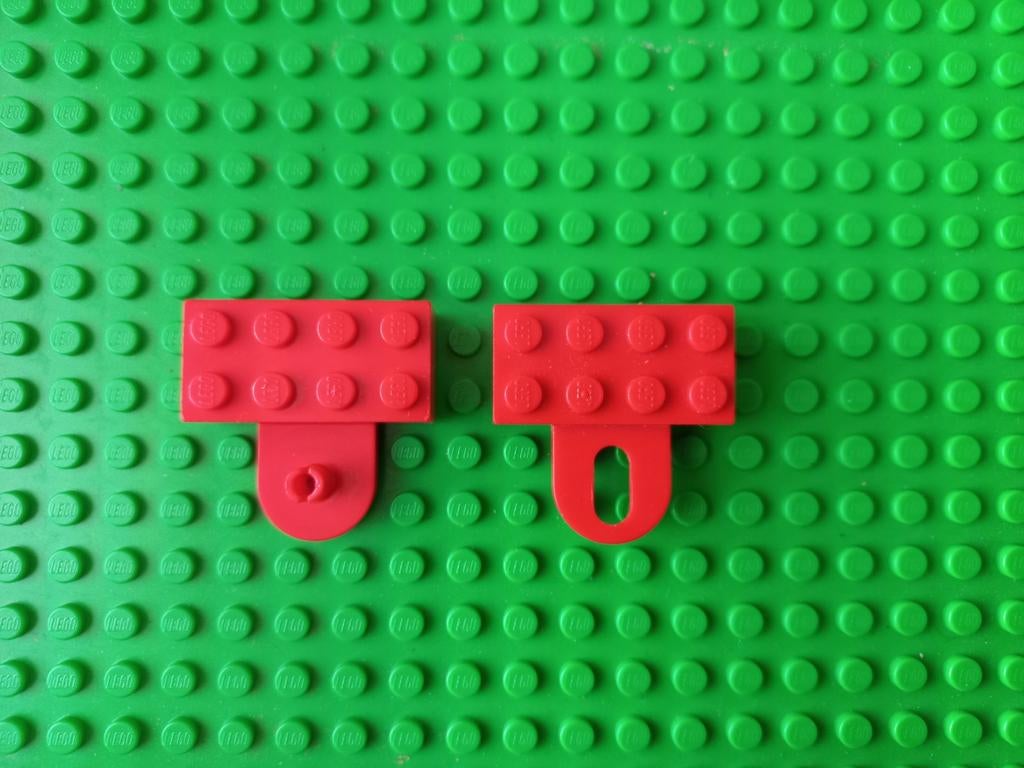 Lego 4747/4748 rode koppeling 2x4 modified, Gebruikt, Overige thema's, Aastvej 1, 7190 Billund, Denmark, Ophalen of Verzenden