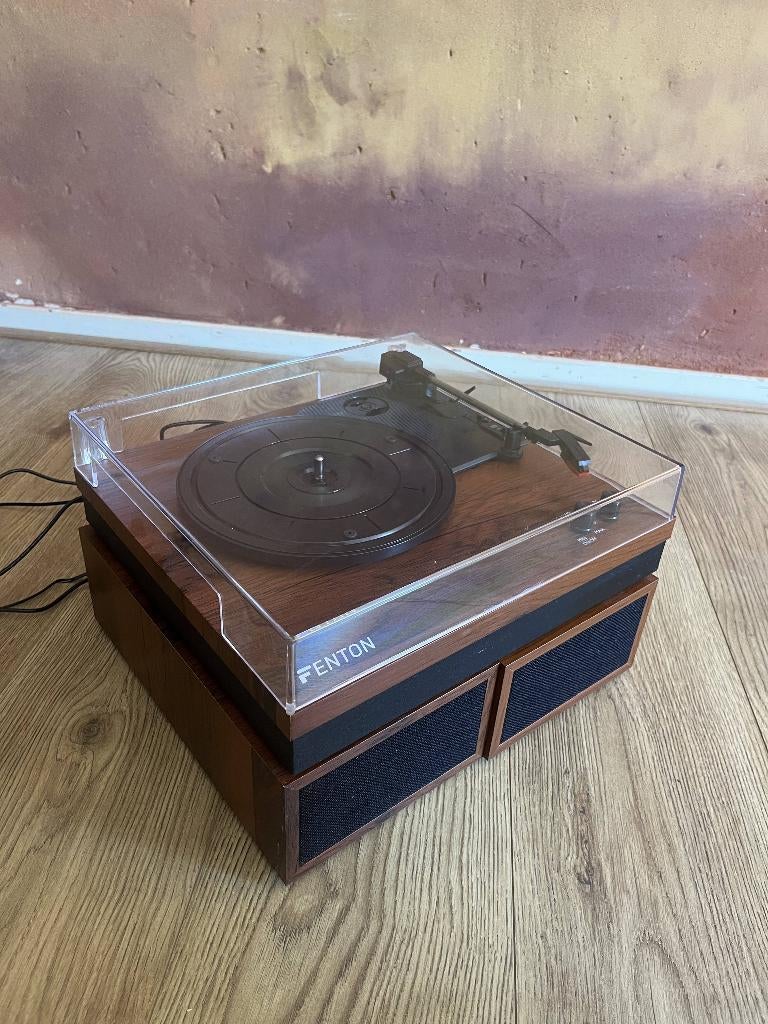 Retro Turntable with Bluetooth and Speakers - Fenton RP165, Audio, Tv en Foto, Platenspelers, Ophalen of Verzenden, Zo goed als nieuw
